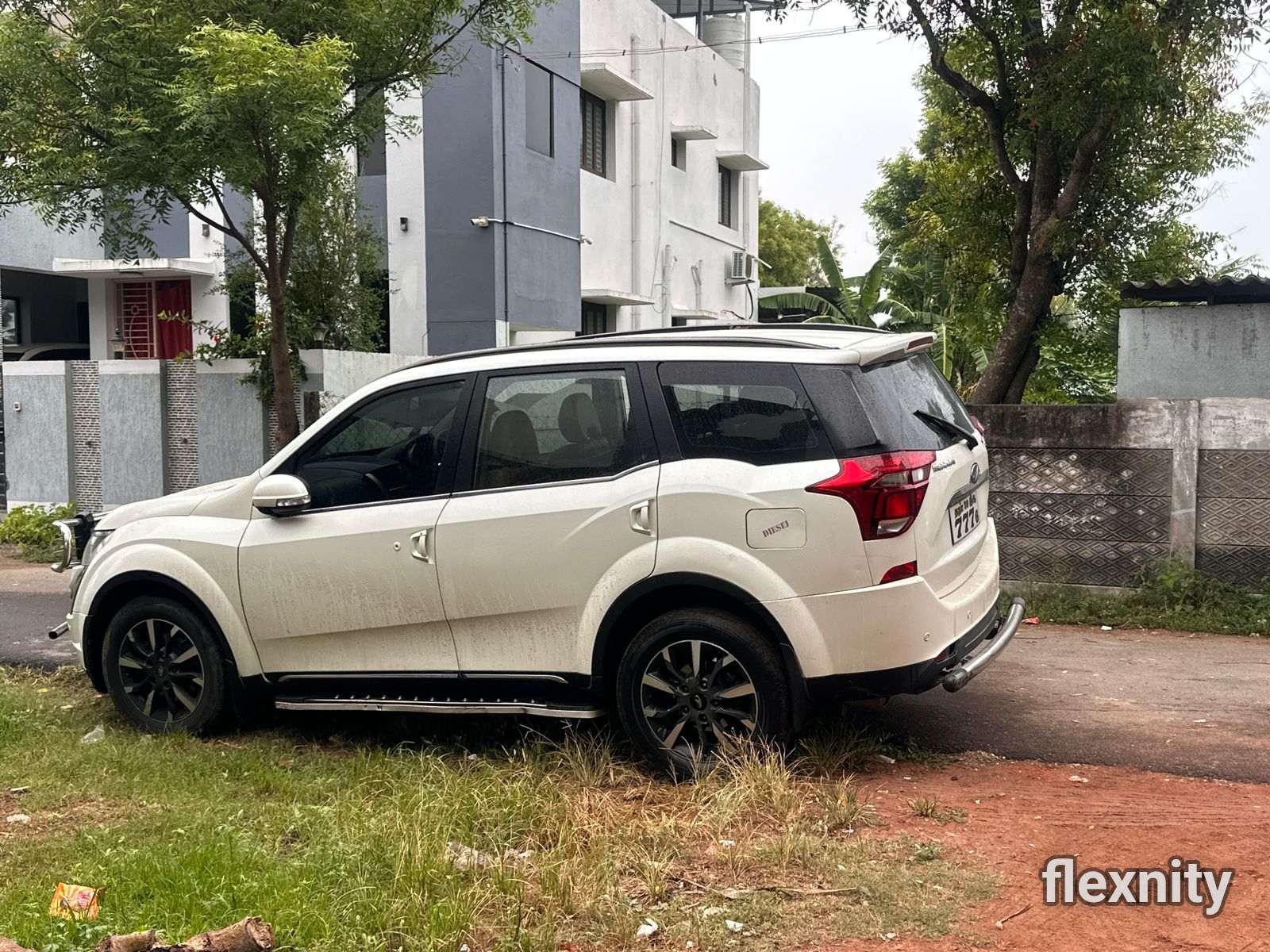 Mahindra XUV 500