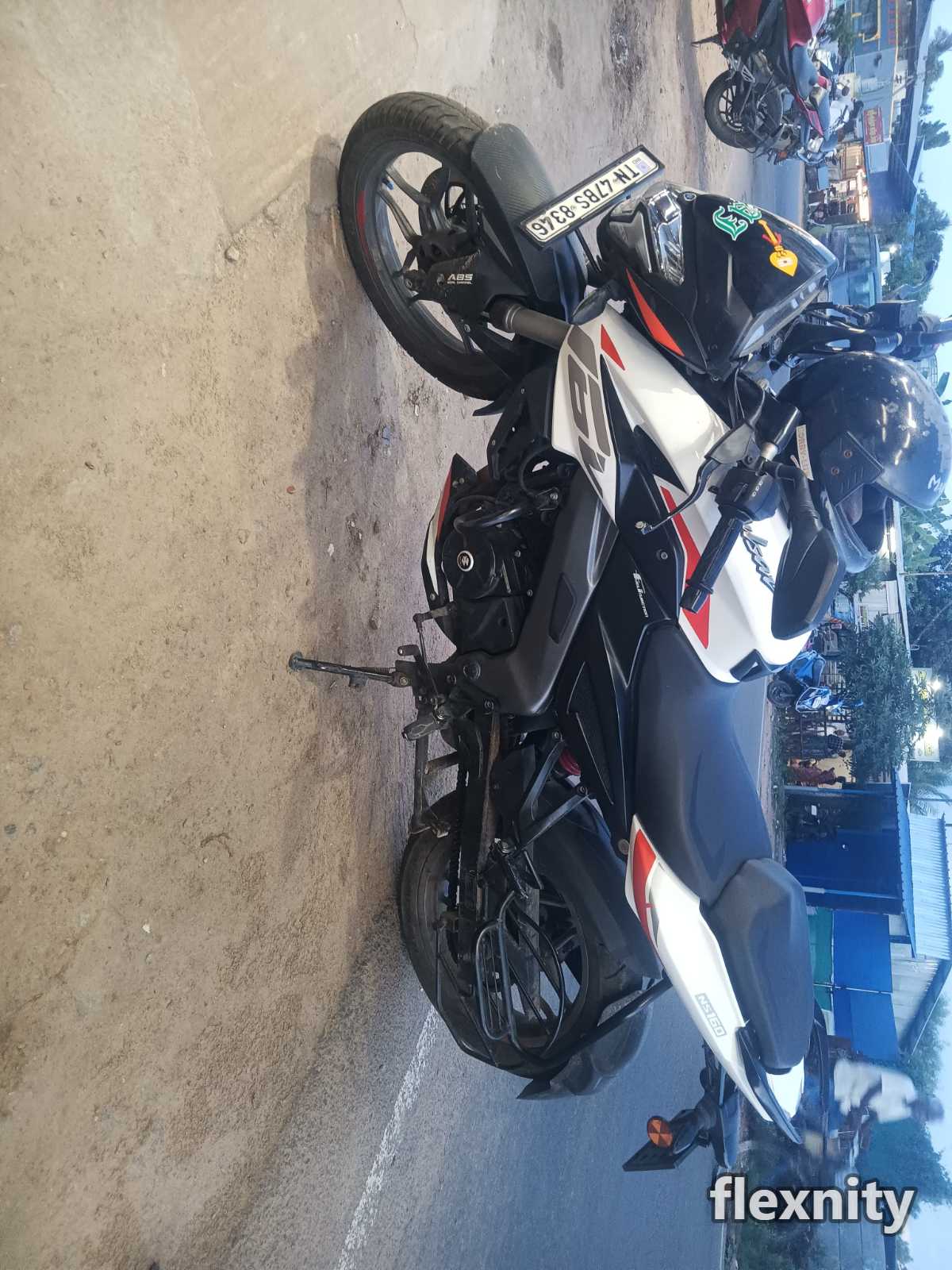 Bajaj pulsar NS 160