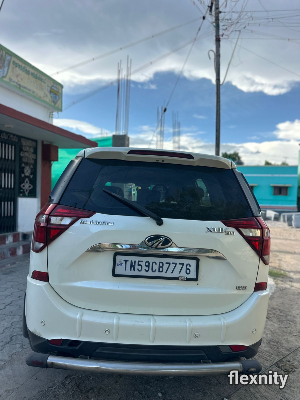 Mahindra XUV 500